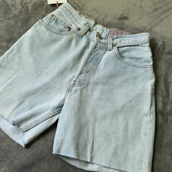 Vintage Levi’s 901 cutoffs - Picture 8 of 8